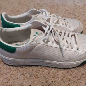 Adidas Rod Laver men's size 9 green sneakers